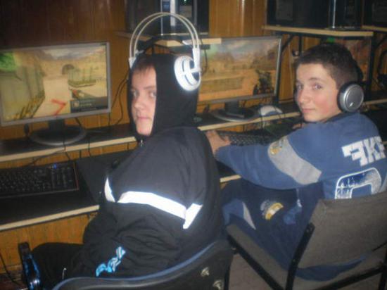 英特尔与京东方联合创新显示技术引领未来